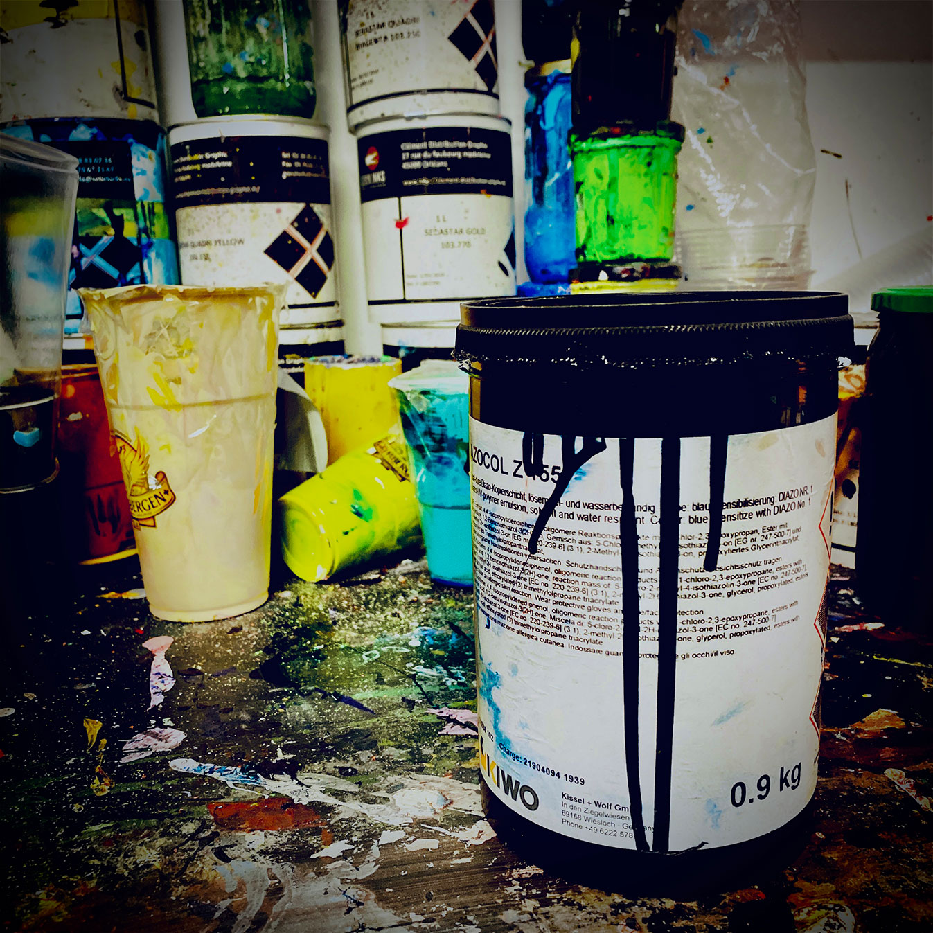 We art 51 pots de peinture. Démocratiseur d'art contemporain. Olivier Leclecq